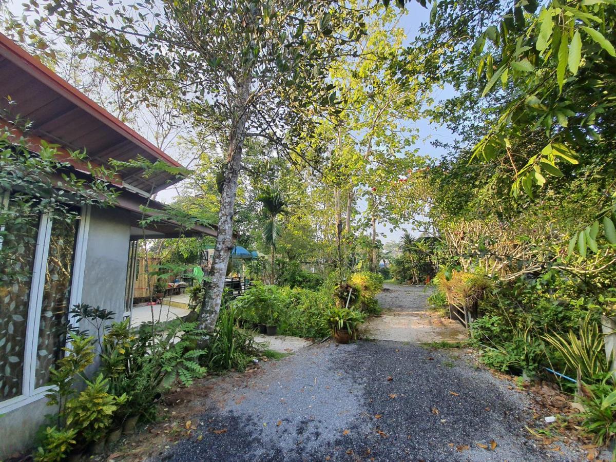 Baan Thabthong Homestay Ban Pak Nam  Exterior photo