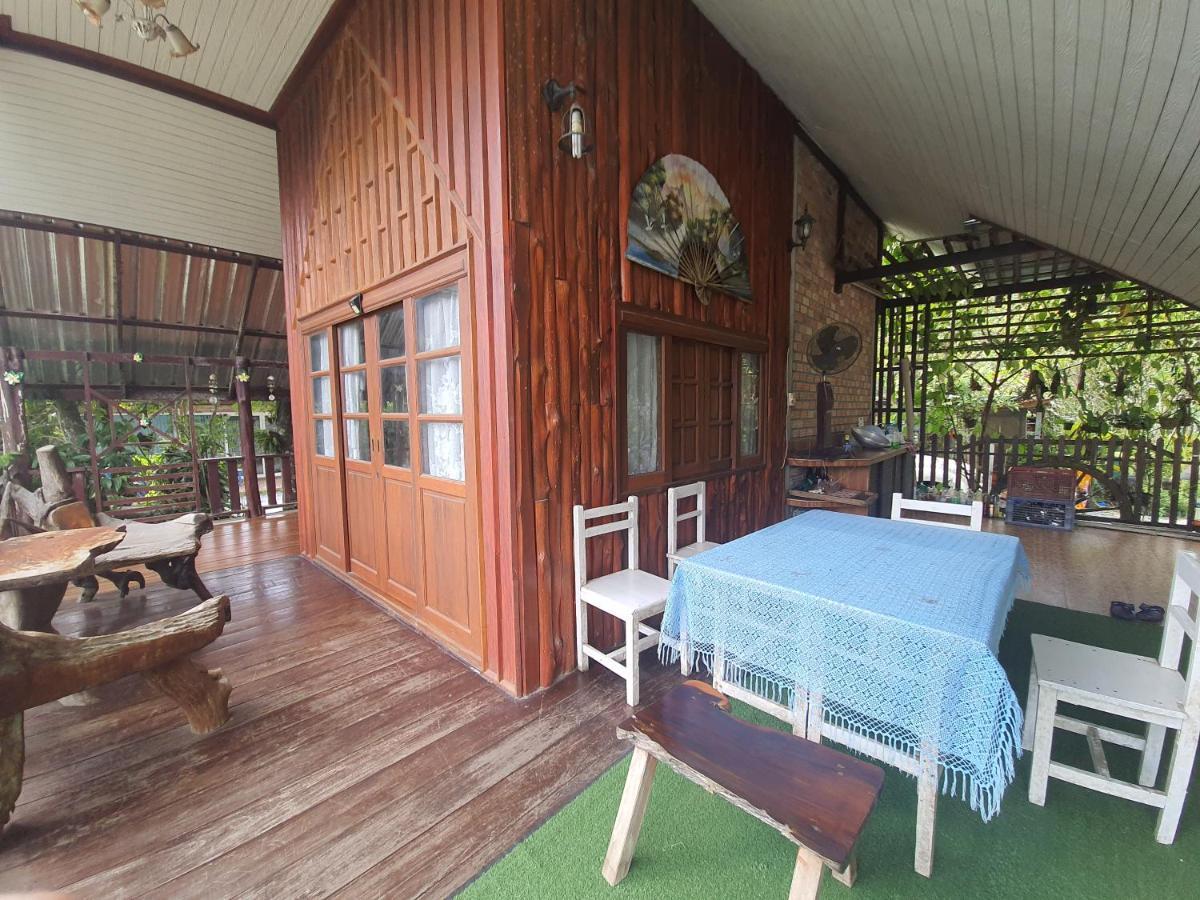 Baan Thabthong Homestay Ban Pak Nam  Exterior photo