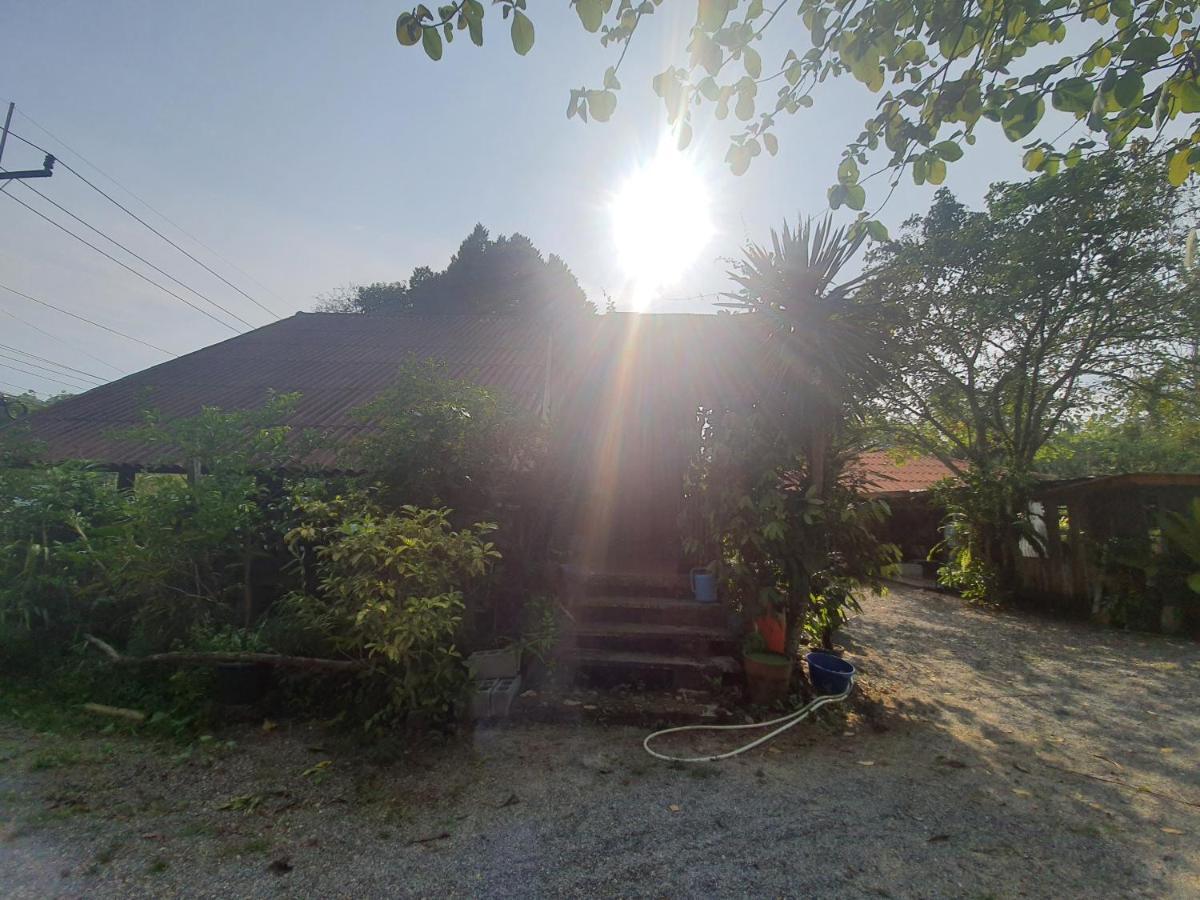 Baan Thabthong Homestay Ban Pak Nam  Exterior photo