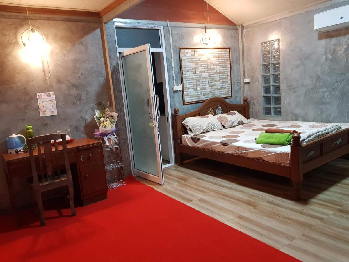Baan Thabthong Homestay Ban Pak Nam  Exterior photo